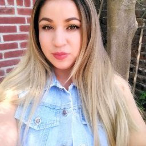 Meet your Posher, Angeles - Picture 1 of 1